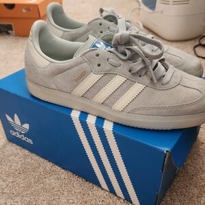 Adidas OG SAMBA Wonder Silver and chalk white W7 M6 with box